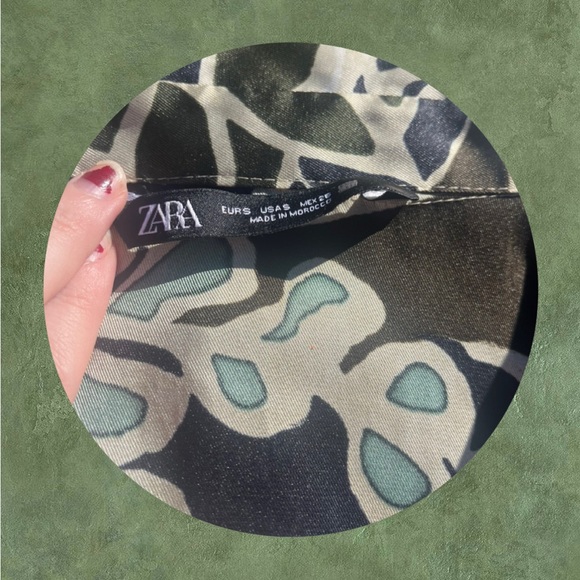 Funky Print Top - Picture 4 of 4